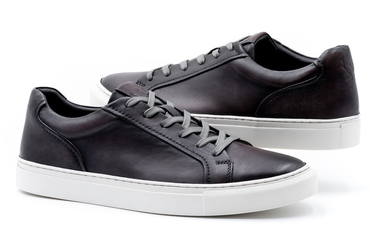 CLASSIC SNEAKERS IN SILVER SHEEPSKIN